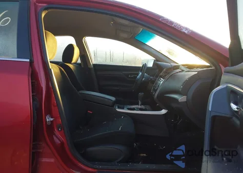 2015 Nissan Altima 2.5/2.5 S/2.5 Sl/2.5 Sv z USA, uszkodzony, nr VIN 1N4AL3AP7FC467535